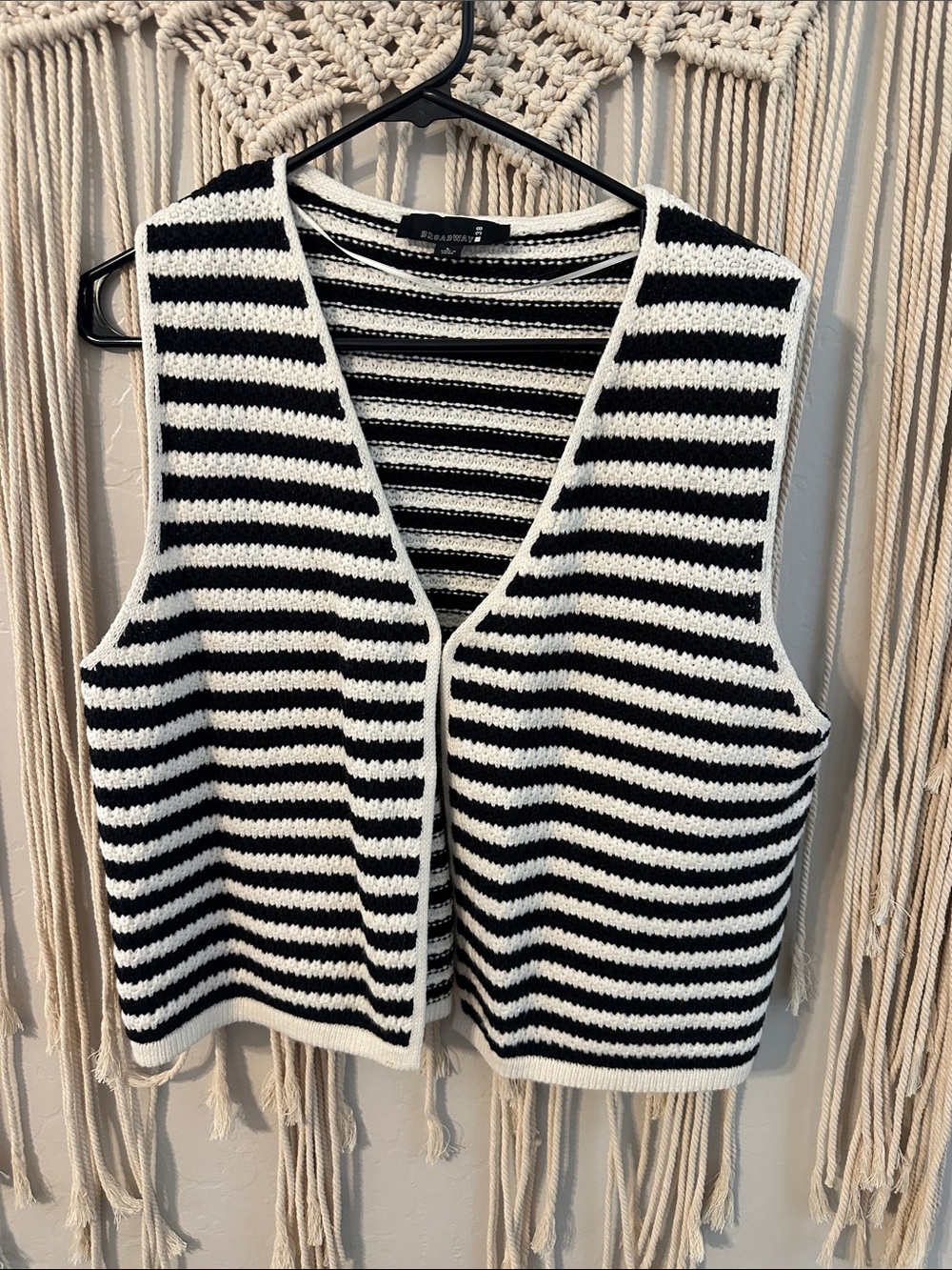 Black & White Striped Knit Vest - Brand: Broadway